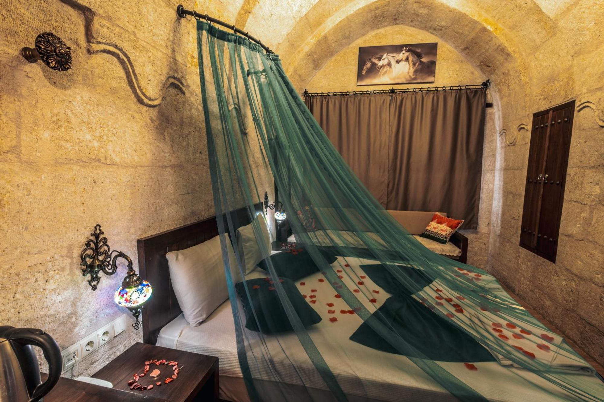 Tafana Cave & Stone Lodge อูร์กุบ ภายนอก รูปภาพ