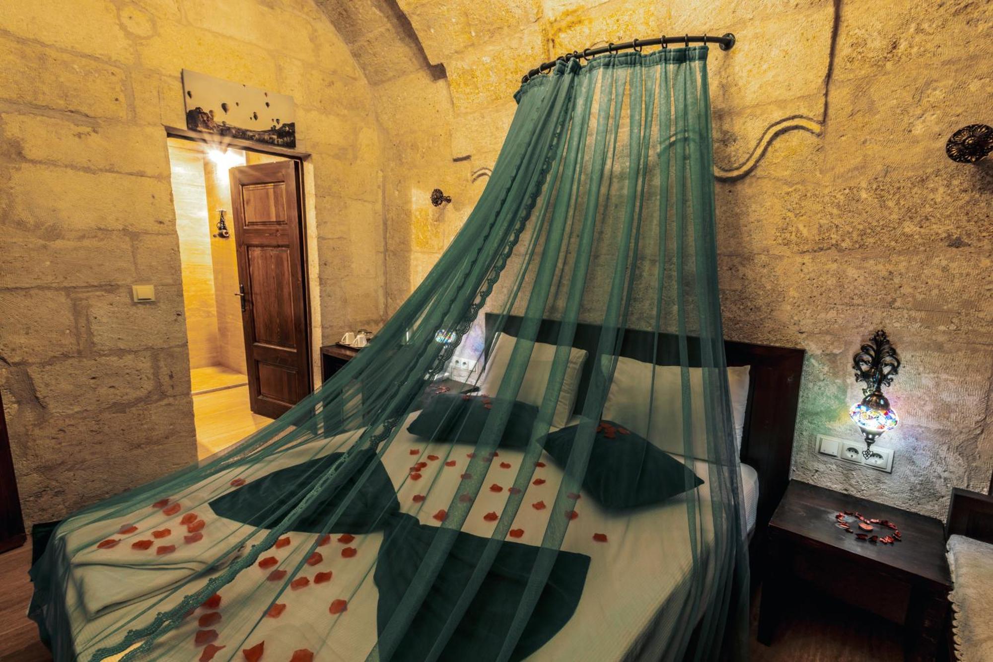 Tafana Cave & Stone Lodge อูร์กุบ ภายนอก รูปภาพ