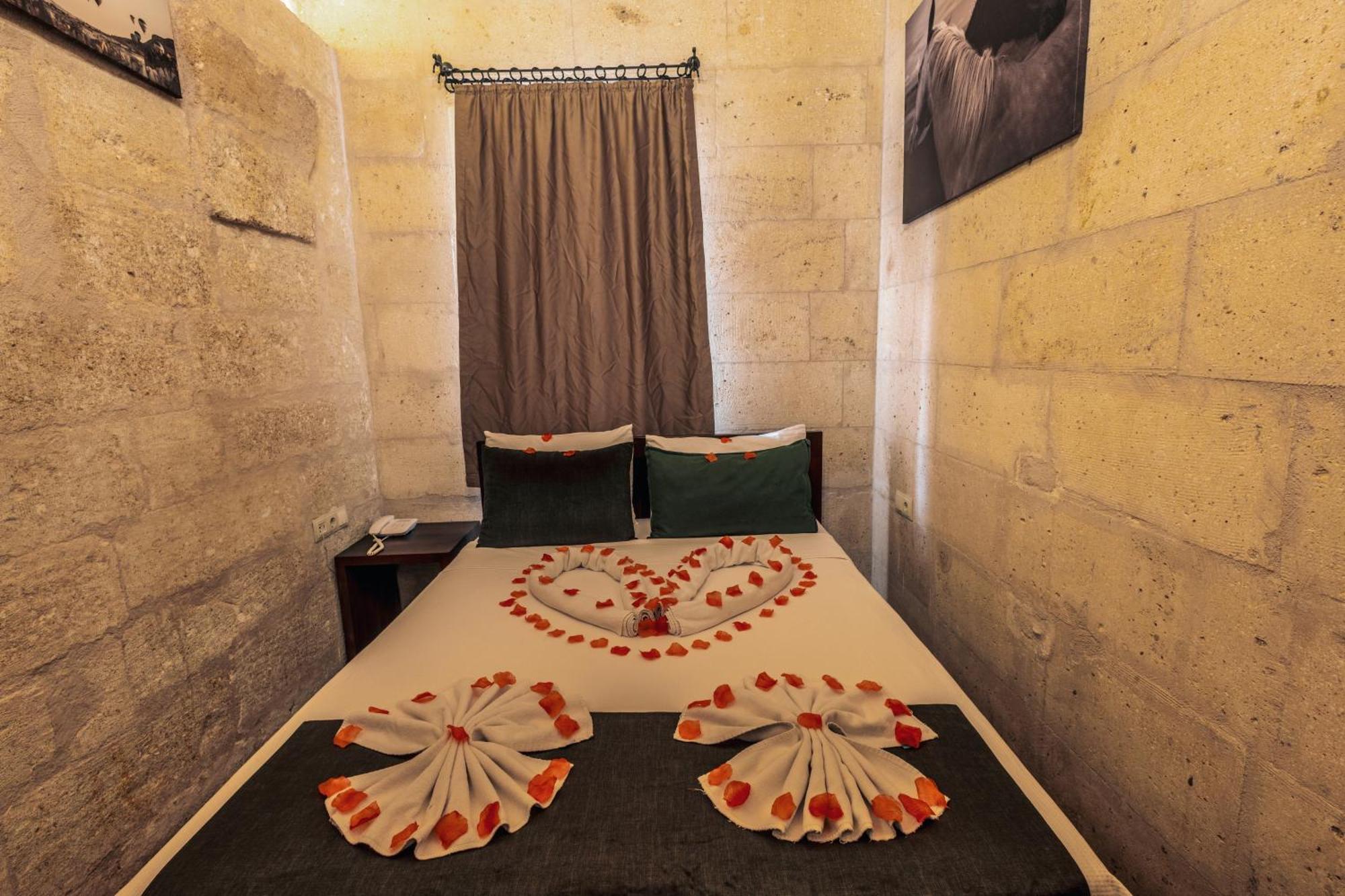 Tafana Cave & Stone Lodge อูร์กุบ ภายนอก รูปภาพ