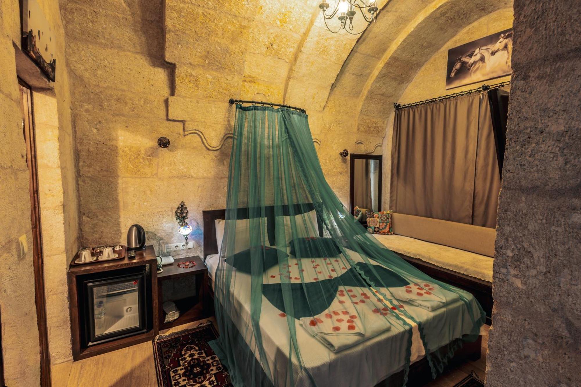 Tafana Cave & Stone Lodge อูร์กุบ ภายนอก รูปภาพ